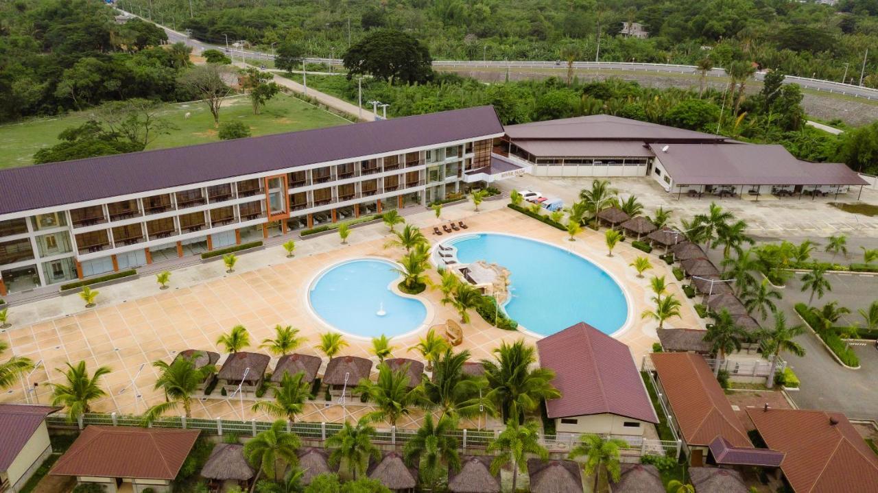River Palm Hotel And Resort Powered By Cocotel Bugallon Exterior foto
